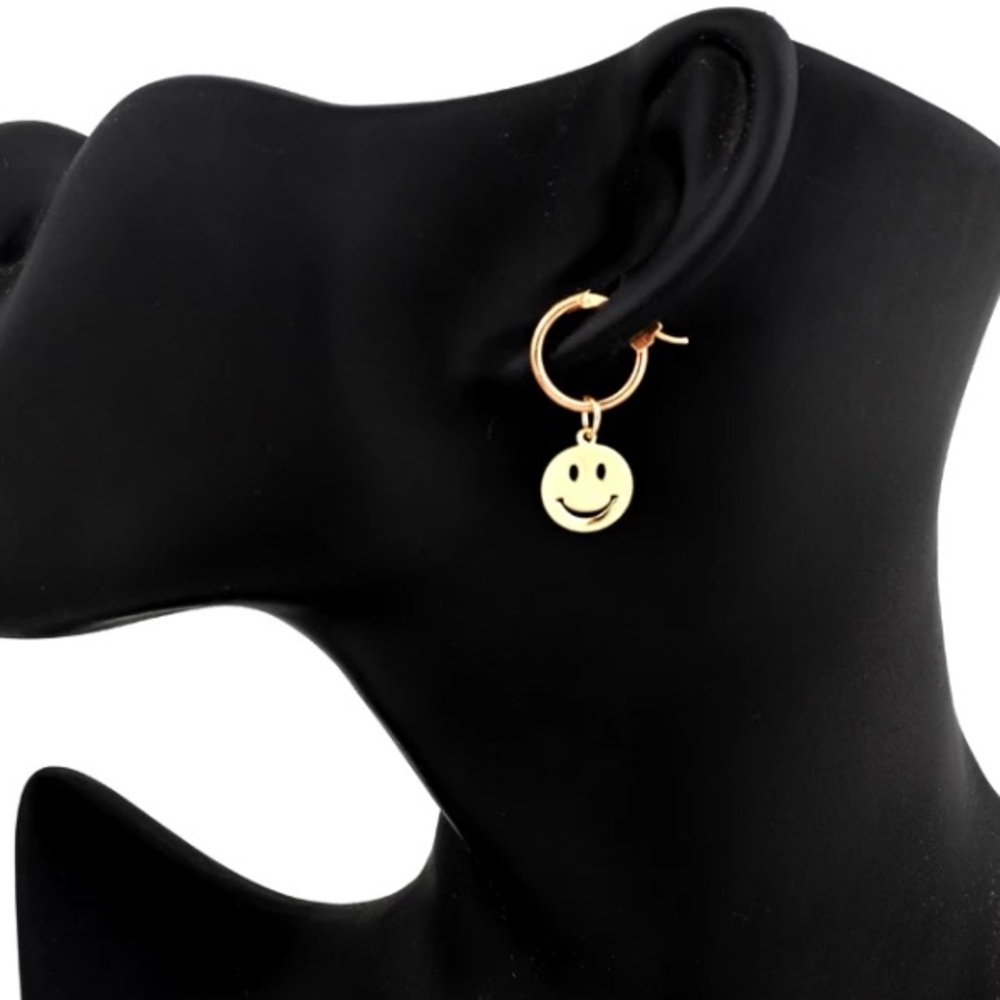 😊Insta smiling face earrings - Picture 4 of 4